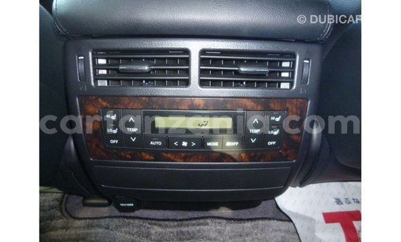 Nunua Imported Toyota Land Cruiser Nyeupe Gari ndani ya Import - Dubai nchini Arusha Nunua Imported Toyota Land Cruiser Nyeupe Gari ndani ya Import - Dubai nchini Arusha