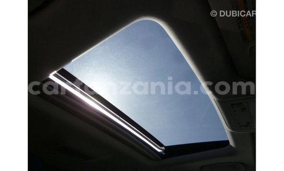 Nunua Imported Toyota Land Cruiser Nyeupe Gari ndani ya Import - Dubai nchini Arusha Nunua Imported Toyota Land Cruiser Nyeupe Gari ndani ya Import - Dubai nchini Arusha