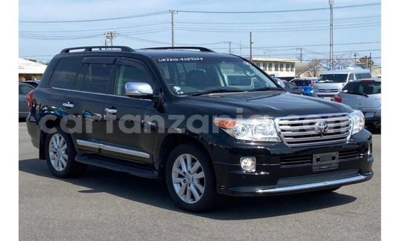 Nunua Imported Toyota Land Cruiser Nyeusi Gari ndani ya Import - Dubai nchini Arusha Nunua Imported Toyota Land Cruiser Nyeusi Gari ndani ya Import - Dubai nchini Arusha