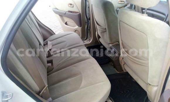 Nunua Ilio tumika Toyota Harrier Fedha Gari ndani ya Ilala nchini Dar es Salaam Nunua Ilio tumika Toyota Harrier Fedha Gari ndani ya Ilala nchini Dar es Salaam
