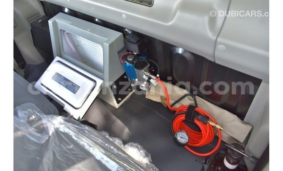 Buy Import Toyota Land Cruiser Other Car in Import - Dubai in Arusha Buy Import Toyota Land Cruiser Other Car in Import - Dubai in Arusha