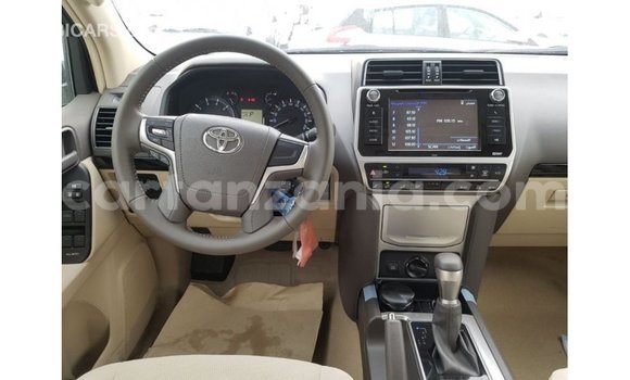 Nunua Imported Toyota Prado Nyeusi Gari ndani ya Import - Dubai nchini Arusha Nunua Imported Toyota Prado Nyeusi Gari ndani ya Import - Dubai nchini Arusha