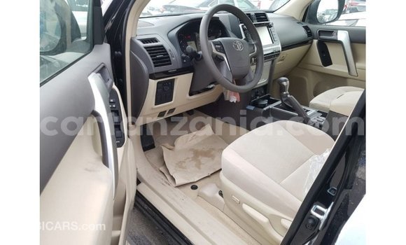 Nunua Imported Toyota Prado Nyeusi Gari ndani ya Import - Dubai nchini Arusha Nunua Imported Toyota Prado Nyeusi Gari ndani ya Import - Dubai nchini Arusha