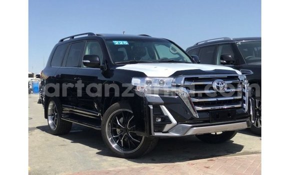 Nunua Imported Toyota Land Cruiser Nyeusi Gari ndani ya Import - Dubai nchini Arusha Nunua Imported Toyota Land Cruiser Nyeusi Gari ndani ya Import - Dubai nchini Arusha