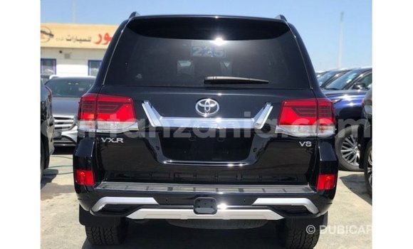 Nunua Imported Toyota Land Cruiser Nyeusi Gari ndani ya Import - Dubai nchini Arusha Nunua Imported Toyota Land Cruiser Nyeusi Gari ndani ya Import - Dubai nchini Arusha