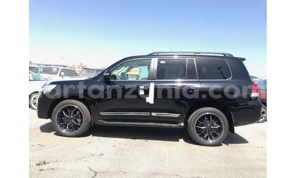 Nunua Imported Toyota Land Cruiser Nyeusi Gari ndani ya Import - Dubai nchini Arusha Nunua Imported Toyota Land Cruiser Nyeusi Gari ndani ya Import - Dubai nchini Arusha