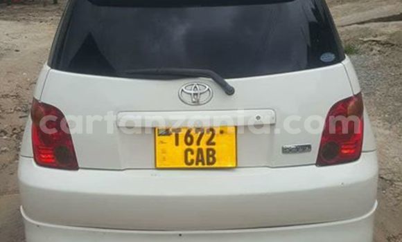 Buy Used Toyota IST White Car in Karatu in Arusha Buy Used Toyota IST White Car in Karatu in Arusha