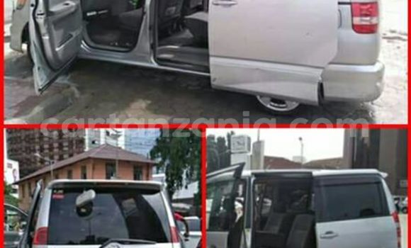 Buy Used Toyota Noah Silver Car in Karatu in Arusha Buy Used Toyota Noah Silver Car in Karatu in Arusha