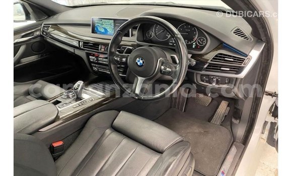 Nunua Imported BMW X5 Nyeupe Gari ndani ya Import - Dubai nchini Arusha Nunua Imported BMW X5 Nyeupe Gari ndani ya Import - Dubai nchini Arusha