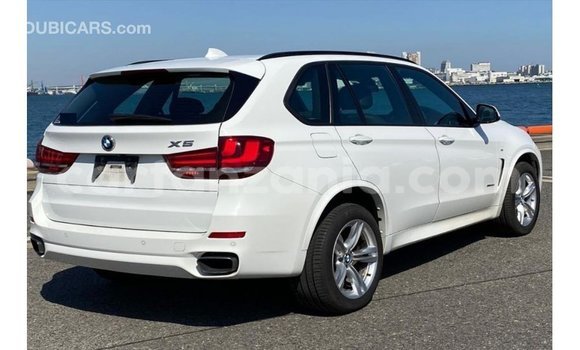 Nunua Imported BMW X5 Nyeupe Gari ndani ya Import - Dubai nchini Arusha Nunua Imported BMW X5 Nyeupe Gari ndani ya Import - Dubai nchini Arusha