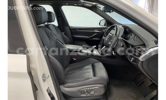Nunua Imported BMW X5 Nyeupe Gari ndani ya Import - Dubai nchini Arusha Nunua Imported BMW X5 Nyeupe Gari ndani ya Import - Dubai nchini Arusha