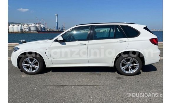 Nunua Imported BMW X5 Nyeupe Gari ndani ya Import - Dubai nchini Arusha Nunua Imported BMW X5 Nyeupe Gari ndani ya Import - Dubai nchini Arusha