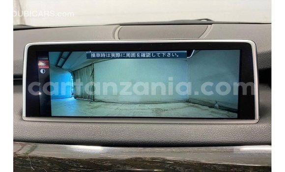 Nunua Imported BMW X5 Nyeupe Gari ndani ya Import - Dubai nchini Arusha Nunua Imported BMW X5 Nyeupe Gari ndani ya Import - Dubai nchini Arusha