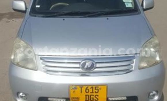 Buy Used Toyota Raum Silver Car in Karatu in Arusha Buy Used Toyota Raum Silver Car in Karatu in Arusha