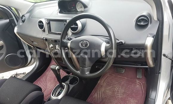 Nunua Ilio tumika Toyota IST Fedha Gari ndani ya Karatu nchini Arusha Nunua Ilio tumika Toyota IST Fedha Gari ndani ya Karatu nchini Arusha