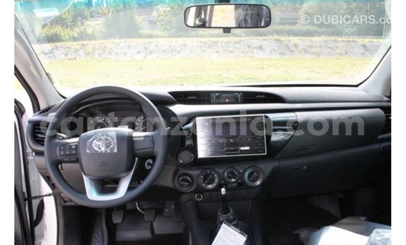 Buy Import Toyota Hilux White Car in Import - Dubai in Arusha Buy Import Toyota Hilux White Car in Import - Dubai in Arusha