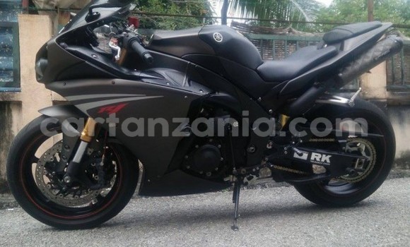 Buy Used Yamaha FZR Black Moto in Bagamoyo in Pwani Buy Used Yamaha FZR Black Moto in Bagamoyo in Pwani