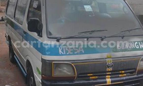Buy Used Toyota HiAce White Truck in Dar es Salaam in Dar es Salaam Buy Used Toyota HiAce White Truck in Dar es Salaam in Dar es Salaam