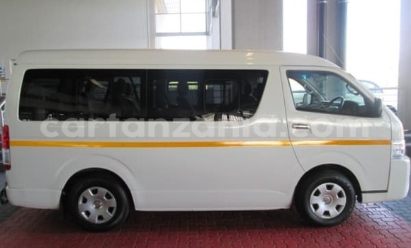 Buy Used Toyota bB White Car in Bariadi in Simiyu Buy Used Toyota bB White Car in Bariadi in Simiyu