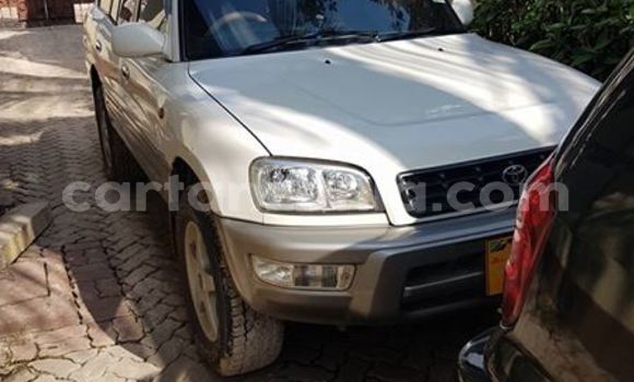 Buy Used Toyota RAV4 White Car in Dar es Salaam in Dar es Salaam Buy Used Toyota RAV4 White Car in Dar es Salaam in Dar es Salaam