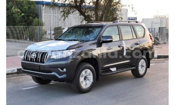 Nunua Imported Toyota Prado Nyeusi Gari ndani ya Import - Dubai nchini Arusha Nunua Imported Toyota Prado Nyeusi Gari ndani ya Import - Dubai nchini Arusha