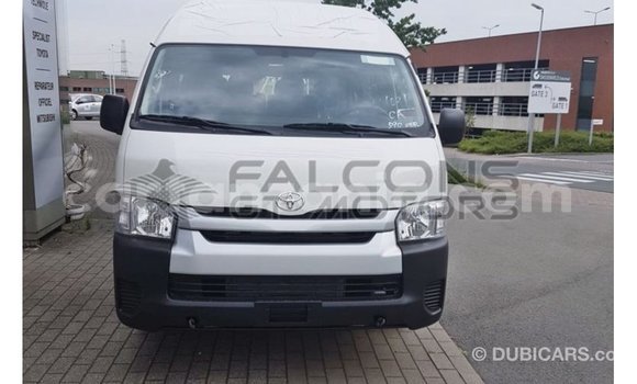 Nunua Imported Toyota Hiace Nyeupe Gari ndani ya Import - Dubai nchini Arusha Nunua Imported Toyota Hiace Nyeupe Gari ndani ya Import - Dubai nchini Arusha