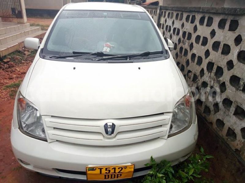 Buy Used Toyota Ist White Car In Dar Es Salaam In Dar Es Salaam Cartanzania