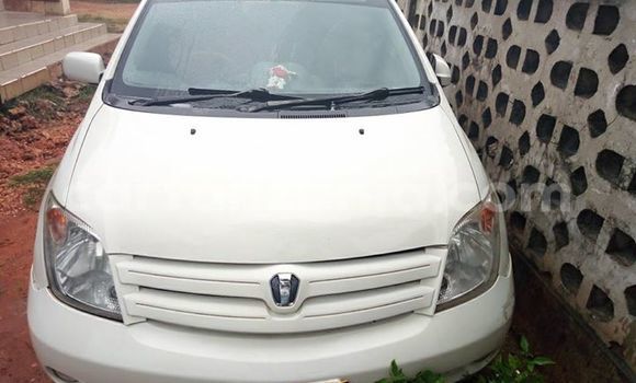 Buy Used Toyota IST White Car in Dar es Salaam in Dar es Salaam Buy Used Toyota IST White Car in Dar es Salaam in Dar es Salaam