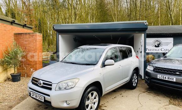 Buy Used Toyota RAV4 Silver Car in Dar es Salaam in Dar es Salaam Buy Used Toyota RAV4 Silver Car in Dar es Salaam in Dar es Salaam