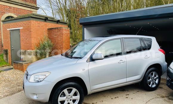 Buy Used Toyota RAV4 Silver Car in Dar es Salaam in Dar es Salaam Buy Used Toyota RAV4 Silver Car in Dar es Salaam in Dar es Salaam