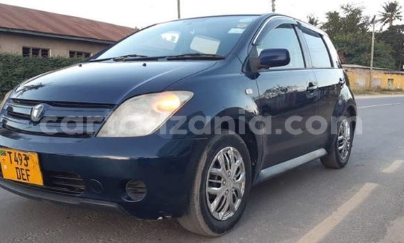 Buy Used Toyota IST Blue Car in Dar es Salaam in Dar es Salaam Buy Used Toyota IST Blue Car in Dar es Salaam in Dar es Salaam
