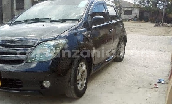 Buy Used Toyota IST Black Car in Dar es Salaam in Dar es Salaam
