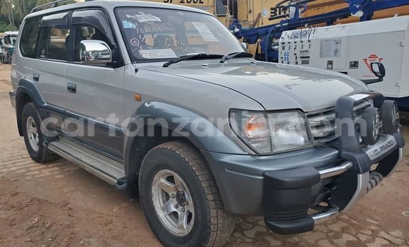 Buy Used Toyota Land Cruiser Silver Car in Dar es Salaam in Dar es Salaam