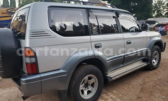 Buy Used Toyota Land Cruiser Silver Car in Dar es Salaam in Dar es Salaam Buy Used Toyota Land Cruiser Silver Car in Dar es Salaam in Dar es Salaam