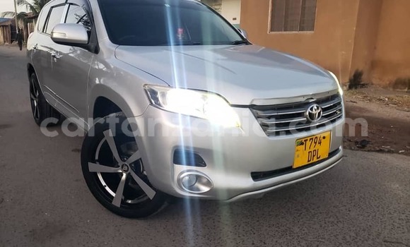 Buy Used Toyota Vanguard Silver Car in Dar es Salaam in Dar es Salaam Buy Used Toyota Vanguard Silver Car in Dar es Salaam in Dar es Salaam