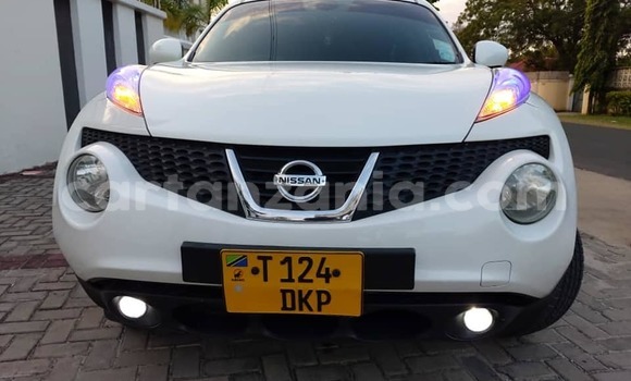 Buy Used Nissan Juke White Car in Dar es Salaam in Dar es Salaam Buy Used Nissan Juke White Car in Dar es Salaam in Dar es Salaam