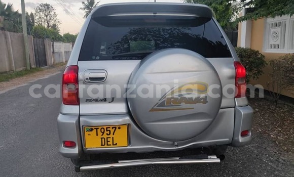 Buy Used Toyota RAV4 Silver Car in Dar es Salaam in Dar es Salaam Buy Used Toyota RAV4 Silver Car in Dar es Salaam in Dar es Salaam