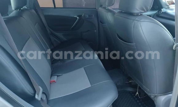 Buy Used Toyota RAV4 Silver Car in Dar es Salaam in Dar es Salaam Buy Used Toyota RAV4 Silver Car in Dar es Salaam in Dar es Salaam