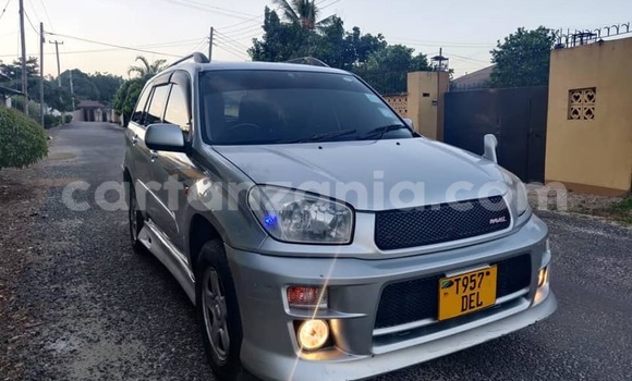 Buy Used Toyota RAV4 Silver Car in Dar es Salaam in Dar es Salaam Buy Used Toyota RAV4 Silver Car in Dar es Salaam in Dar es Salaam