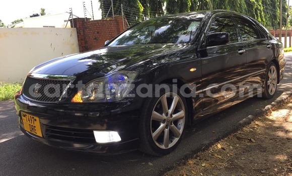 Buy Used Toyota Crown Black Car in Dar es Salaam in Dar es Salaam Buy Used Toyota Crown Black Car in Dar es Salaam in Dar es Salaam
