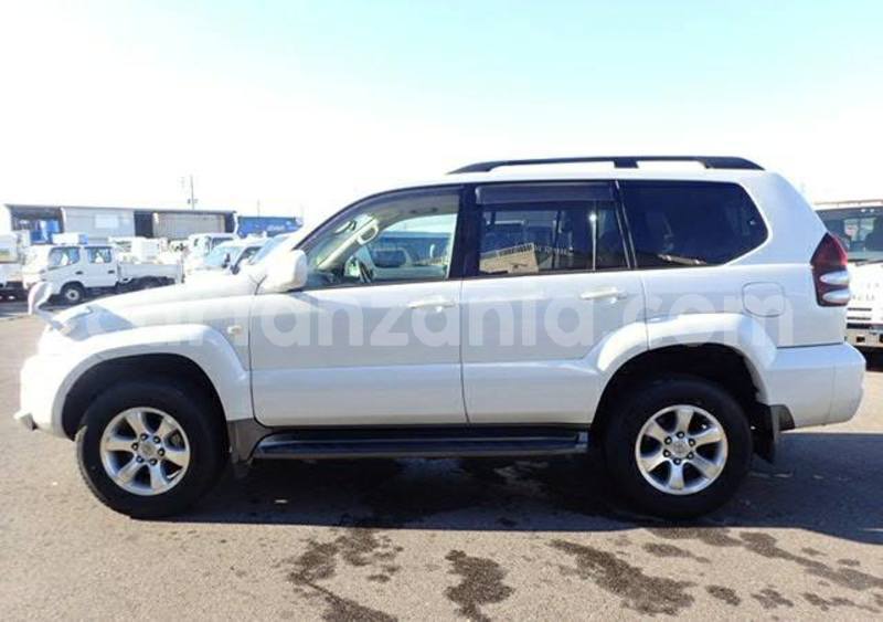 Buy Used Toyota Land Cruiser Prado White Car In Dar Es Salaam In