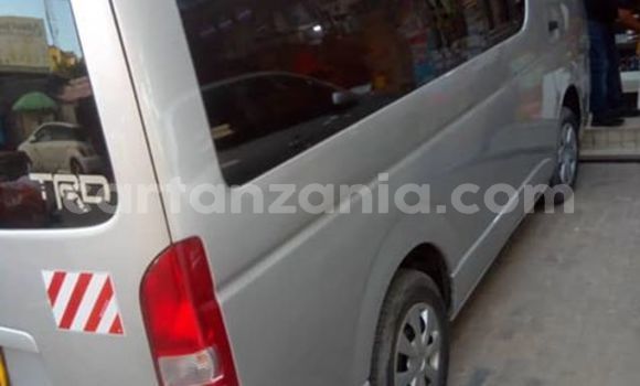 Buy Used Toyota Hiace Silver Car in Dar es Salaam in Dar es Salaam Buy Used Toyota Hiace Silver Car in Dar es Salaam in Dar es Salaam