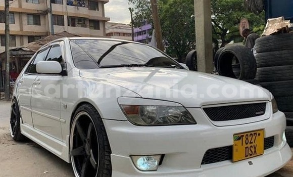 Buy Used Toyota Altezza White Car in Dar es Salaam in Dar es Salaam Buy Used Toyota Altezza White Car in Dar es Salaam in Dar es Salaam