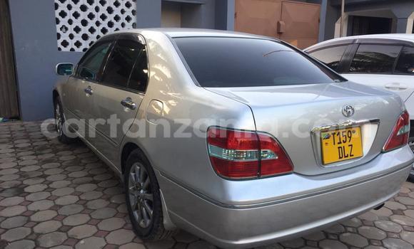 Nunua Ilio tumika Toyota Brevis Fedha Gari ndani ya Dar es Salaam nchini Dar es Salaam