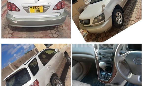 Buy Used Toyota Harrier White Car in Dar es Salaam in Dar es Salaam