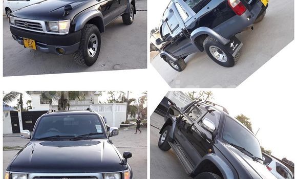 Nunua Ilio tumika Toyota Hilux Nyeusi Gari ndani ya Dar es Salaam nchini Dar es Salaam