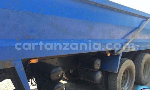 Nunua Ilio tumika Scania 380 Bluu Lori ndani ya Bukoba nchini Kagera Nunua Ilio tumika Scania 380 Bluu Lori ndani ya Bukoba nchini Kagera