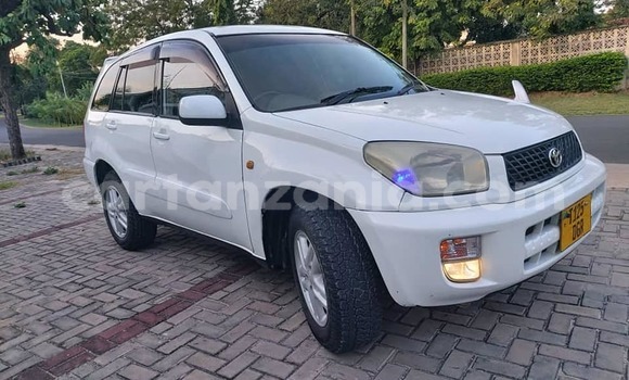 Buy Used Toyota RAV4 White Car in Dar es Salaam in Dar es Salaam Buy Used Toyota RAV4 White Car in Dar es Salaam in Dar es Salaam