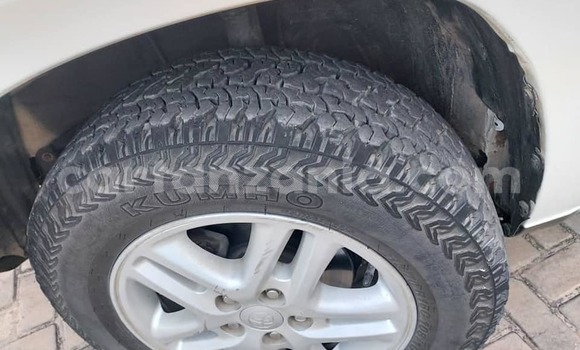 Buy Used Toyota RAV4 White Car in Dar es Salaam in Dar es Salaam Buy Used Toyota RAV4 White Car in Dar es Salaam in Dar es Salaam