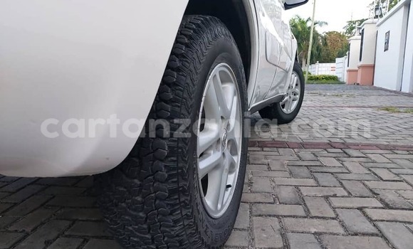 Buy Used Toyota RAV4 White Car in Dar es Salaam in Dar es Salaam Buy Used Toyota RAV4 White Car in Dar es Salaam in Dar es Salaam